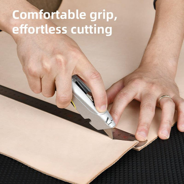 Utility Knife (3pcs SK5 Blades) - SK5 سكين موكيت صناعية