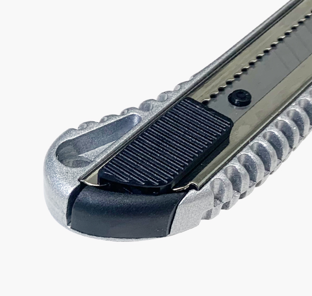 18mm Aluminum Alloy Cutter - سكين المينيوم
